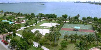 Opera Suites And Marina Doral Εξωτερικό φωτογραφία